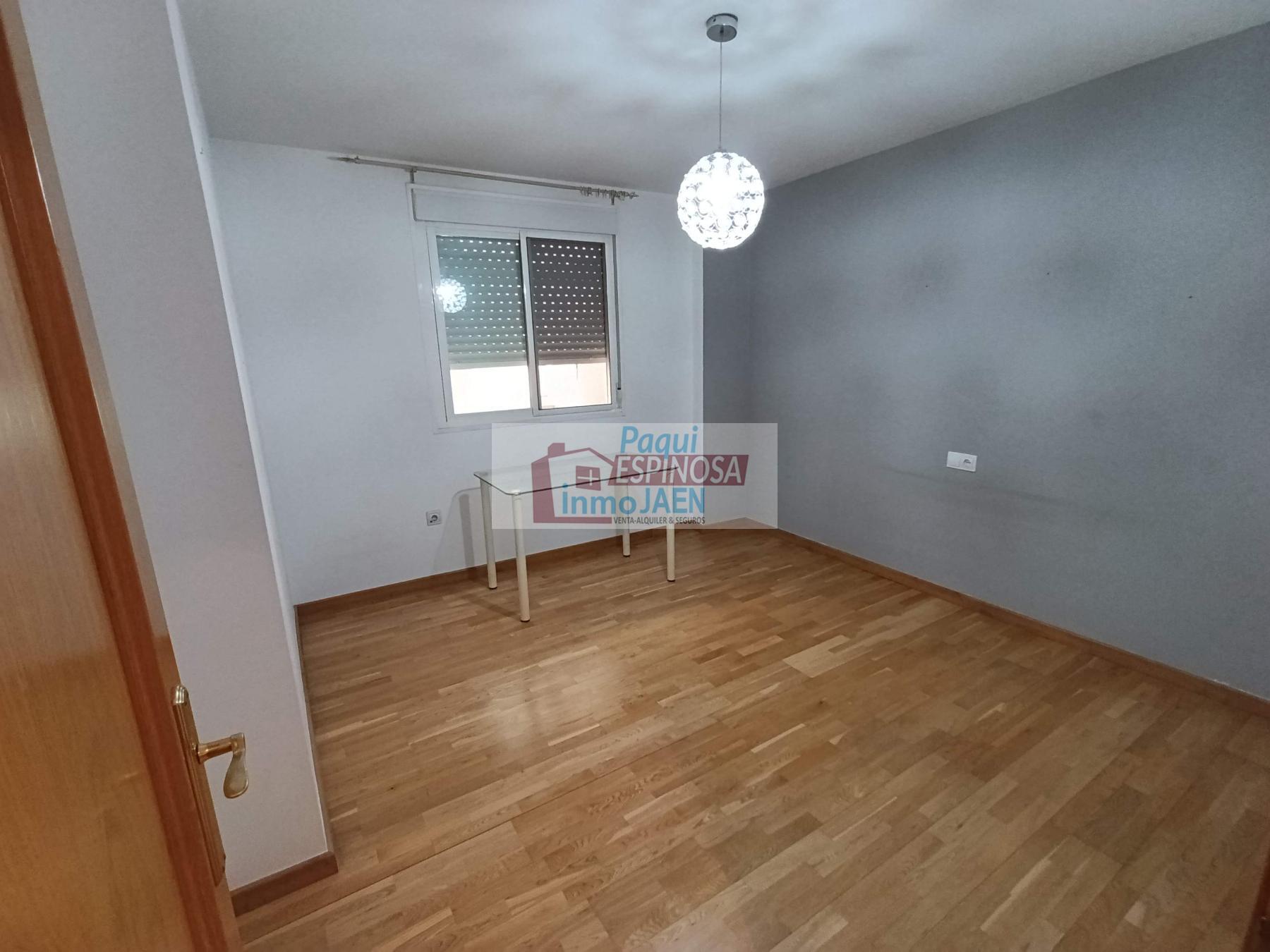 Venta de piso en Torredonjimeno