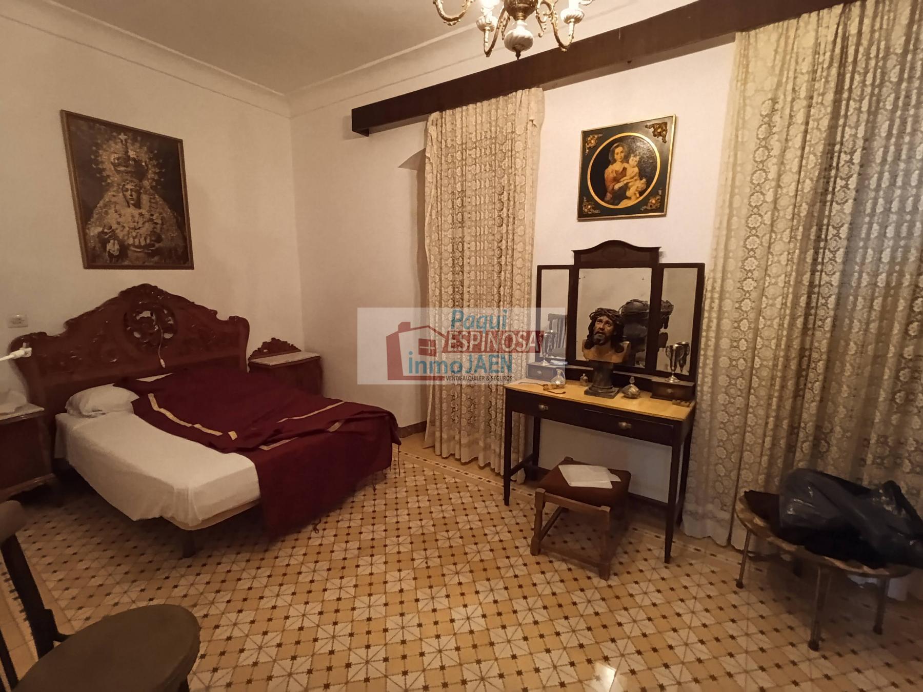 Venta de casa en Torredonjimeno