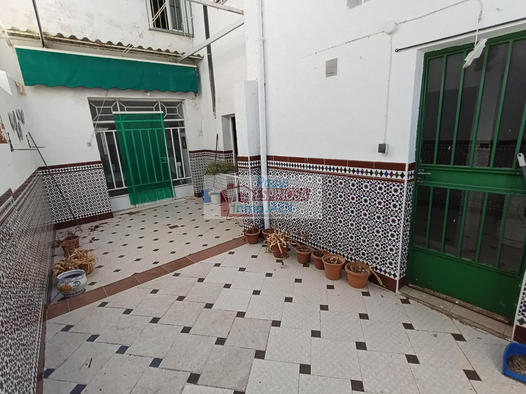 Venta de casa en Torredonjimeno