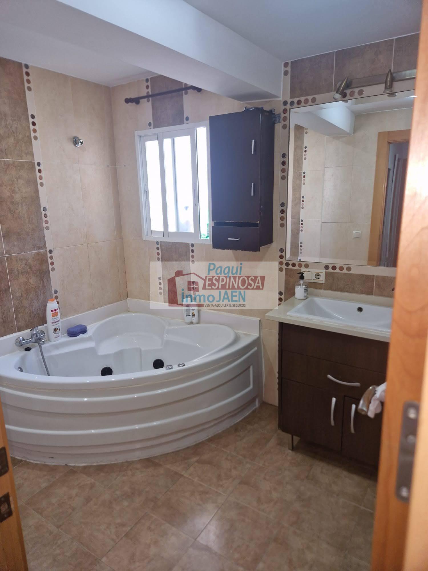 Venta de casa en Torredonjimeno