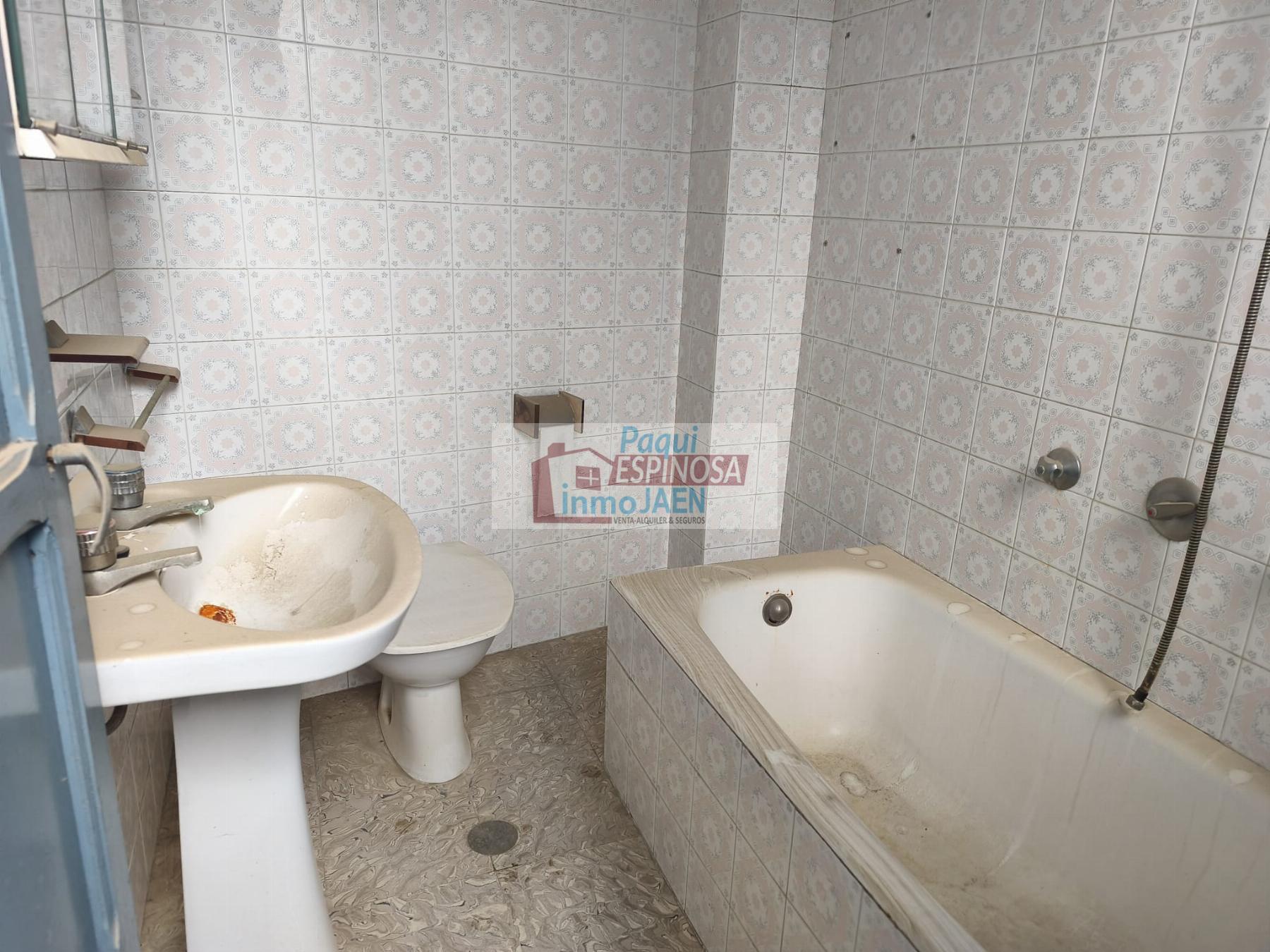 Venta de casa en Torredonjimeno