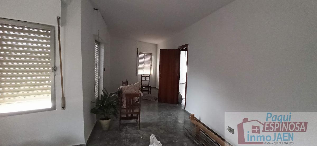 For sale of flat in Torredonjimeno