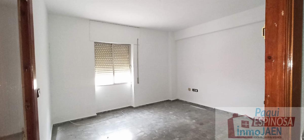 For sale of flat in Torredonjimeno