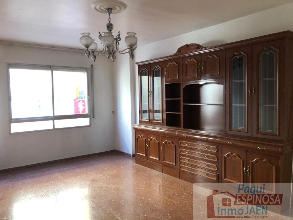 For sale of flat in Martos
