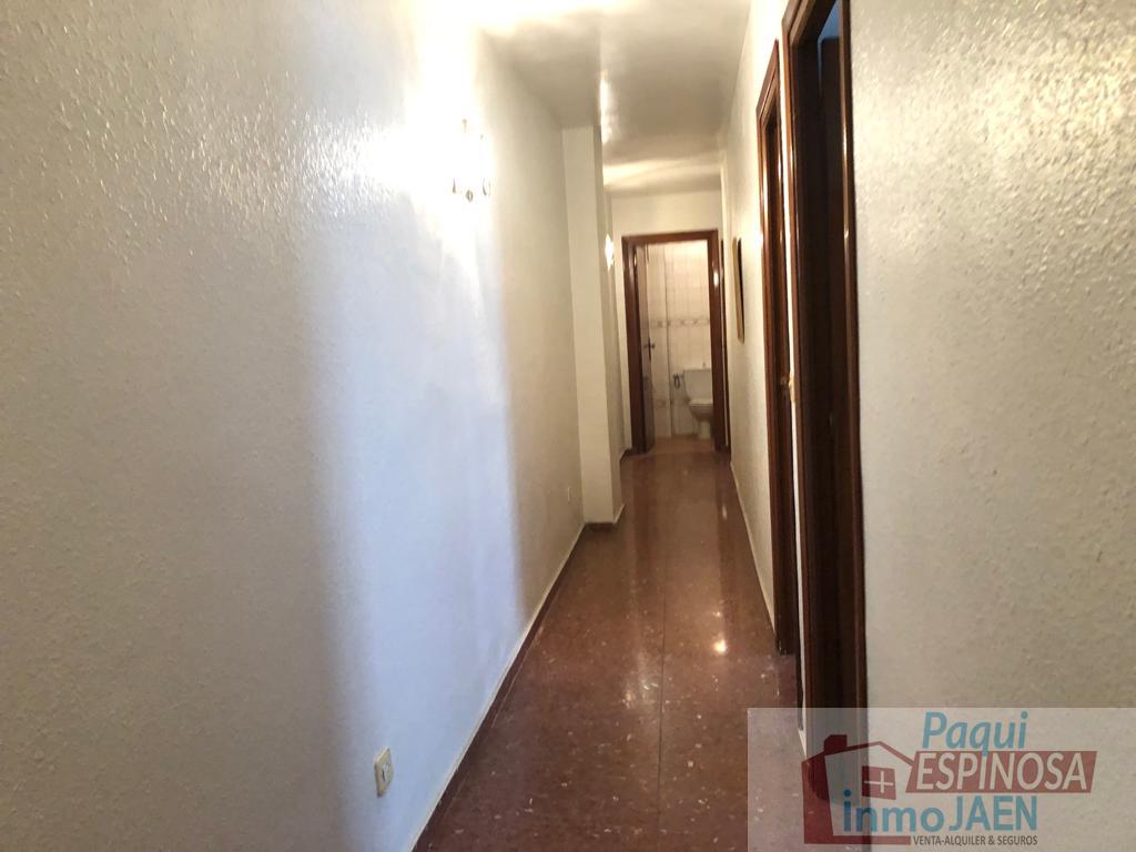 For sale of flat in Martos