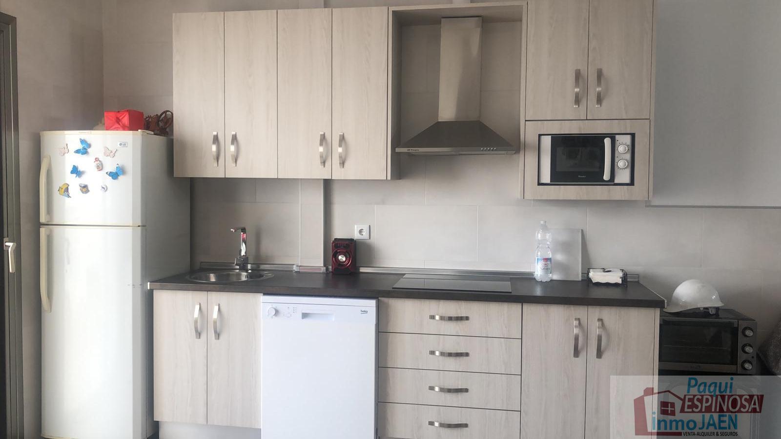For sale of house in Torredonjimeno