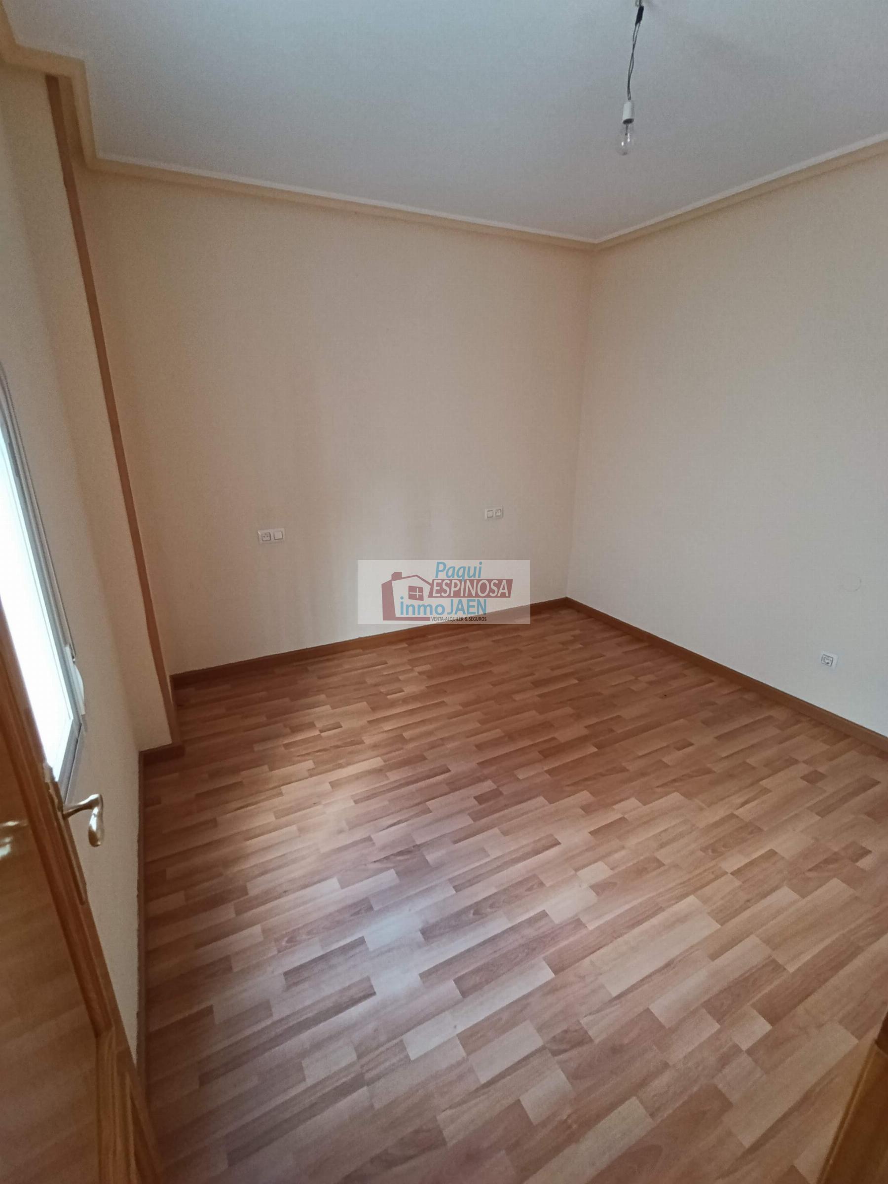 Venta de piso en Torredonjimeno