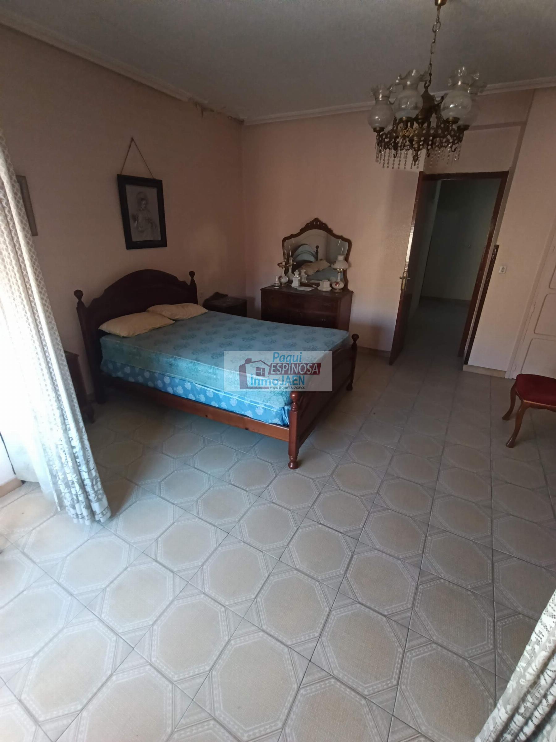 Venta de casa en Torredonjimeno