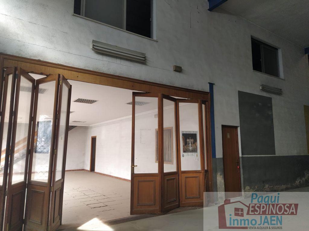 For sale of industrial plant/warehouse in Torredonjimeno