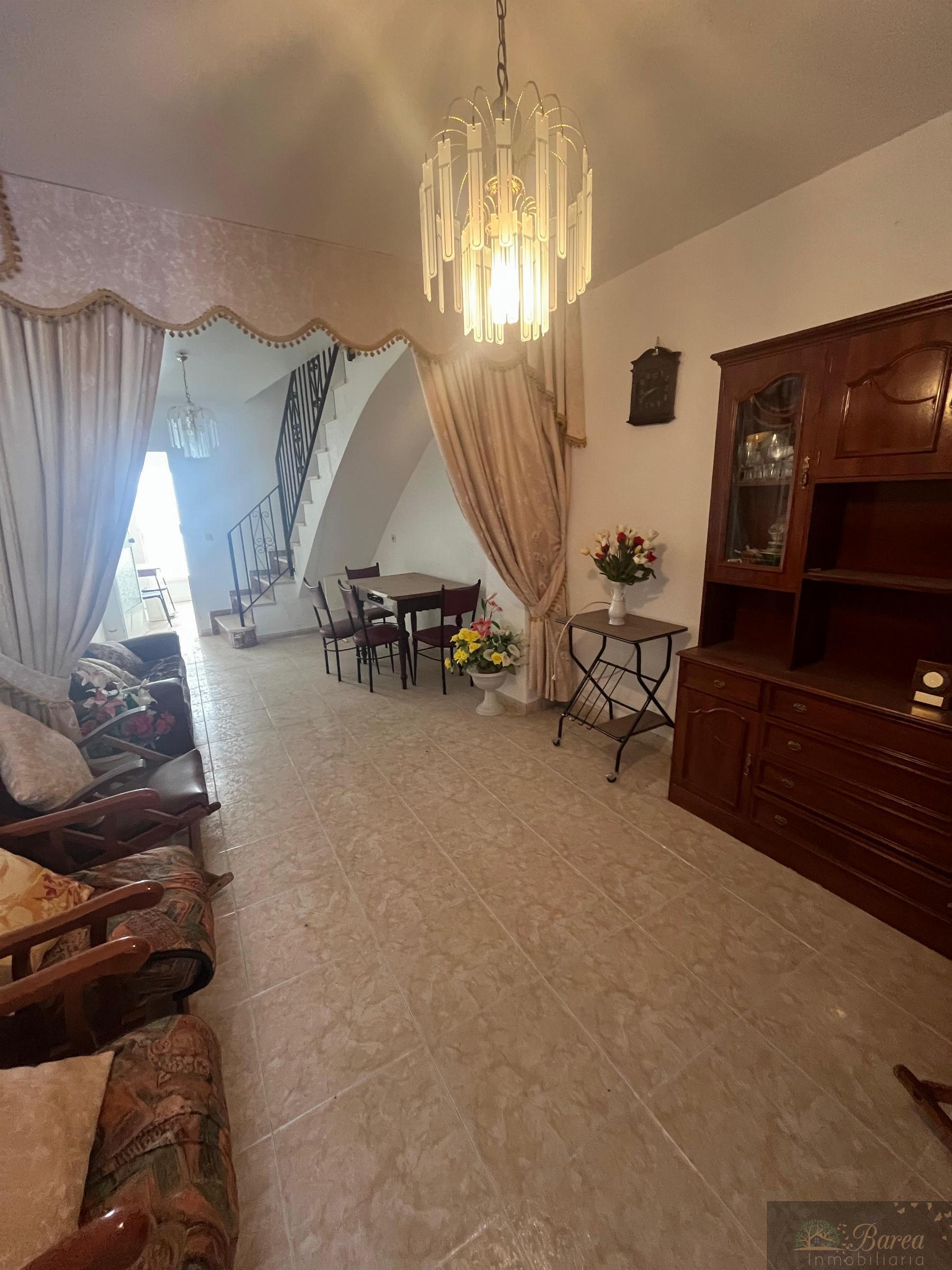 بيع من منزل في Rute