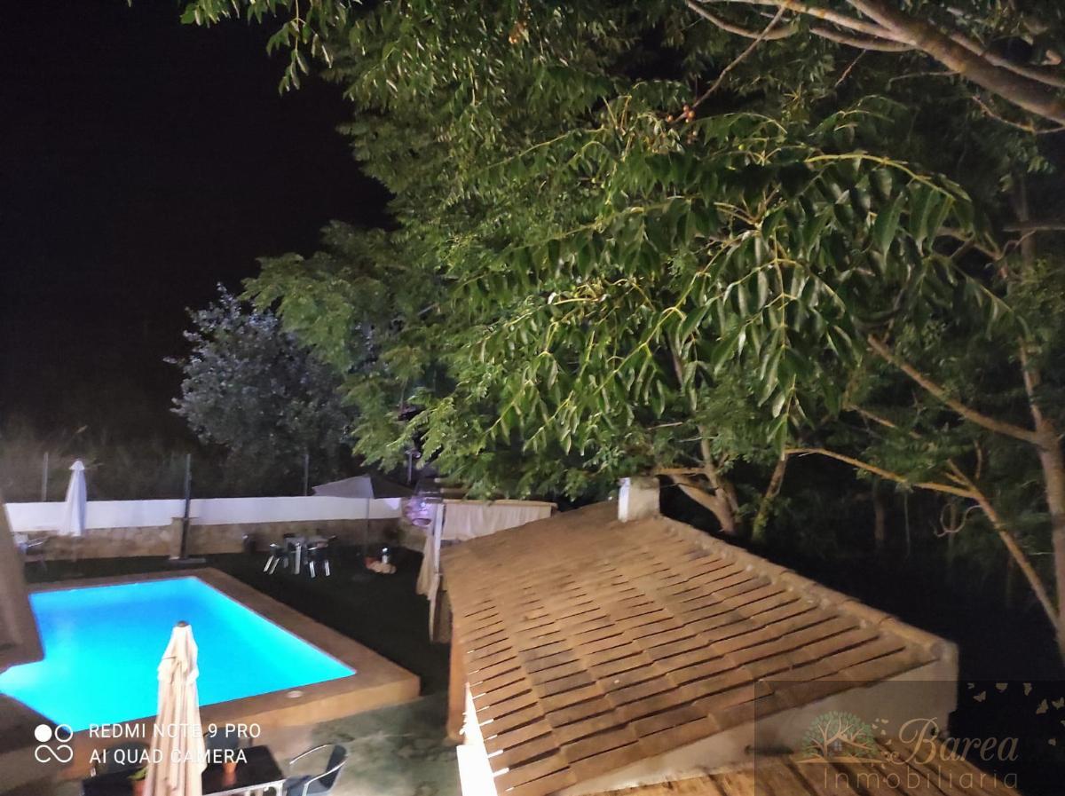 Köp av chalet i Cabra
