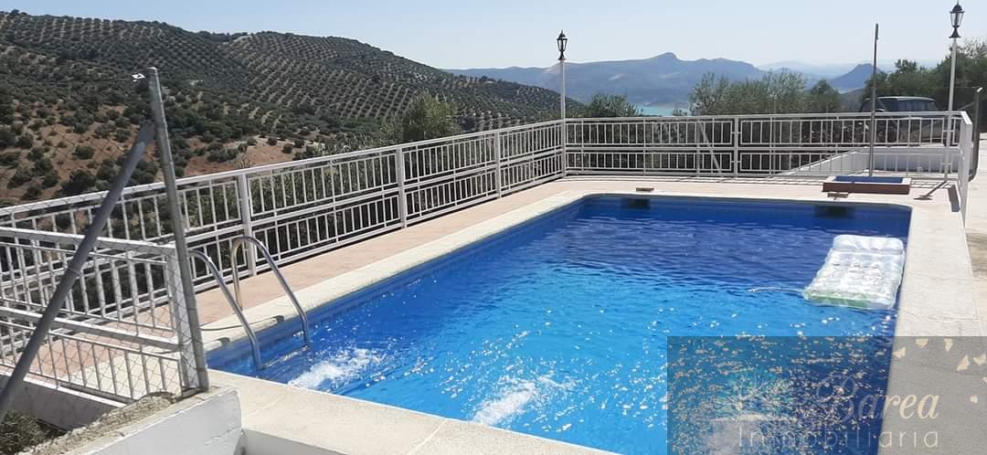 Venta de chalet en Iznájar