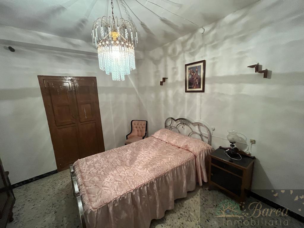 For sale of house in Rute
