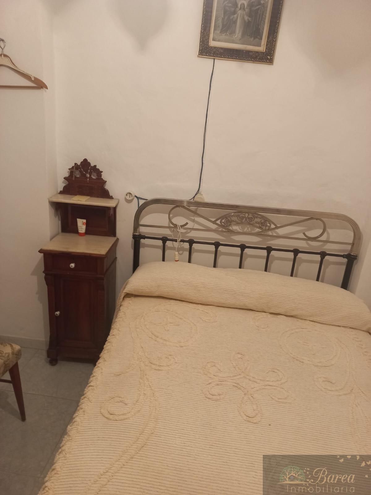 For sale of house in Rute