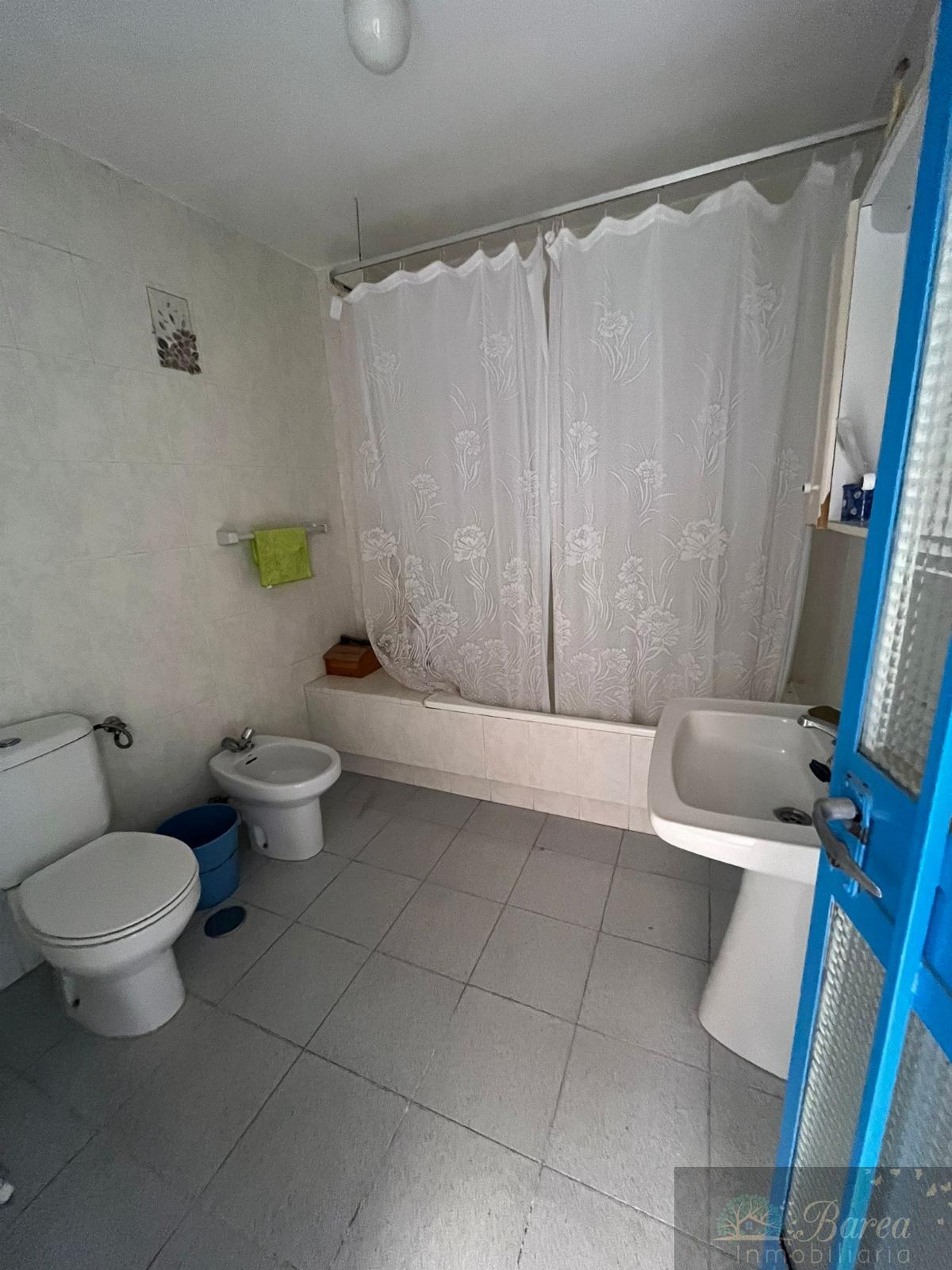 For sale of house in Rute