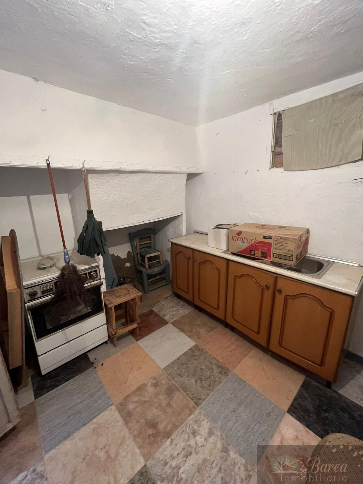 For sale of house in Rute