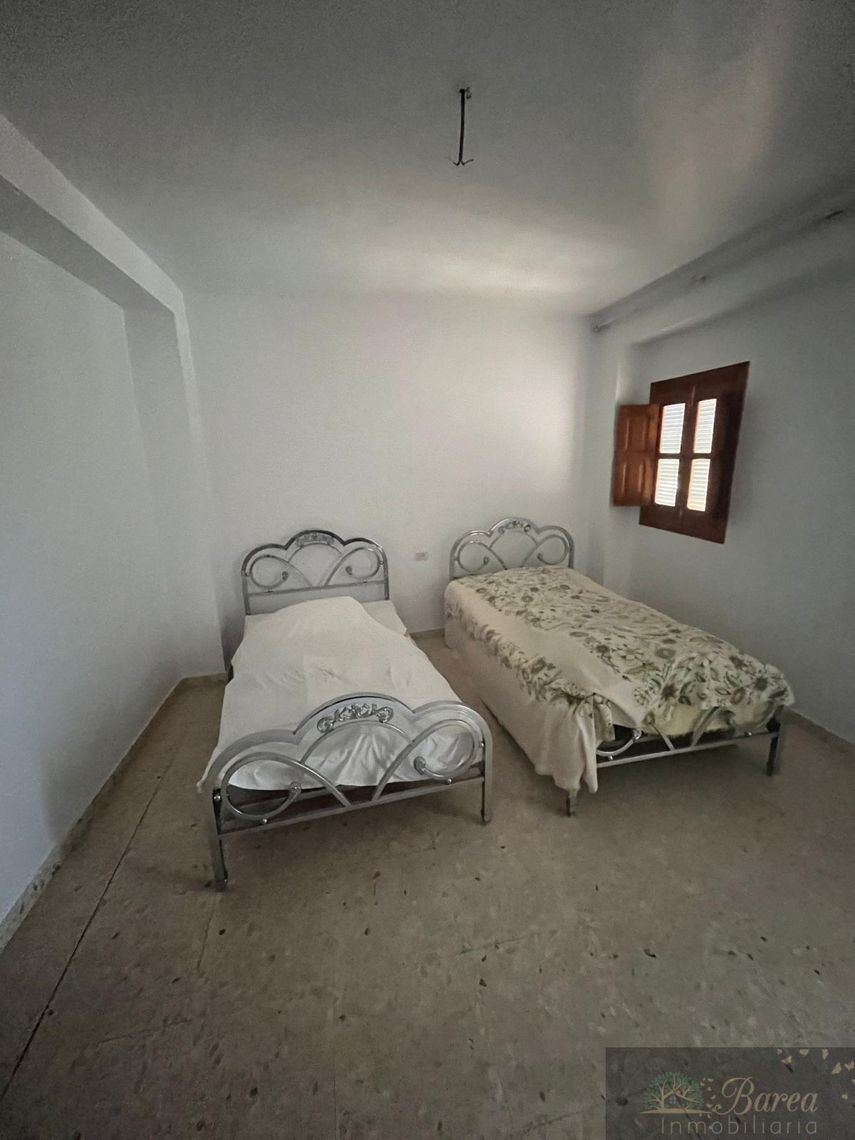 For sale of house in Rute