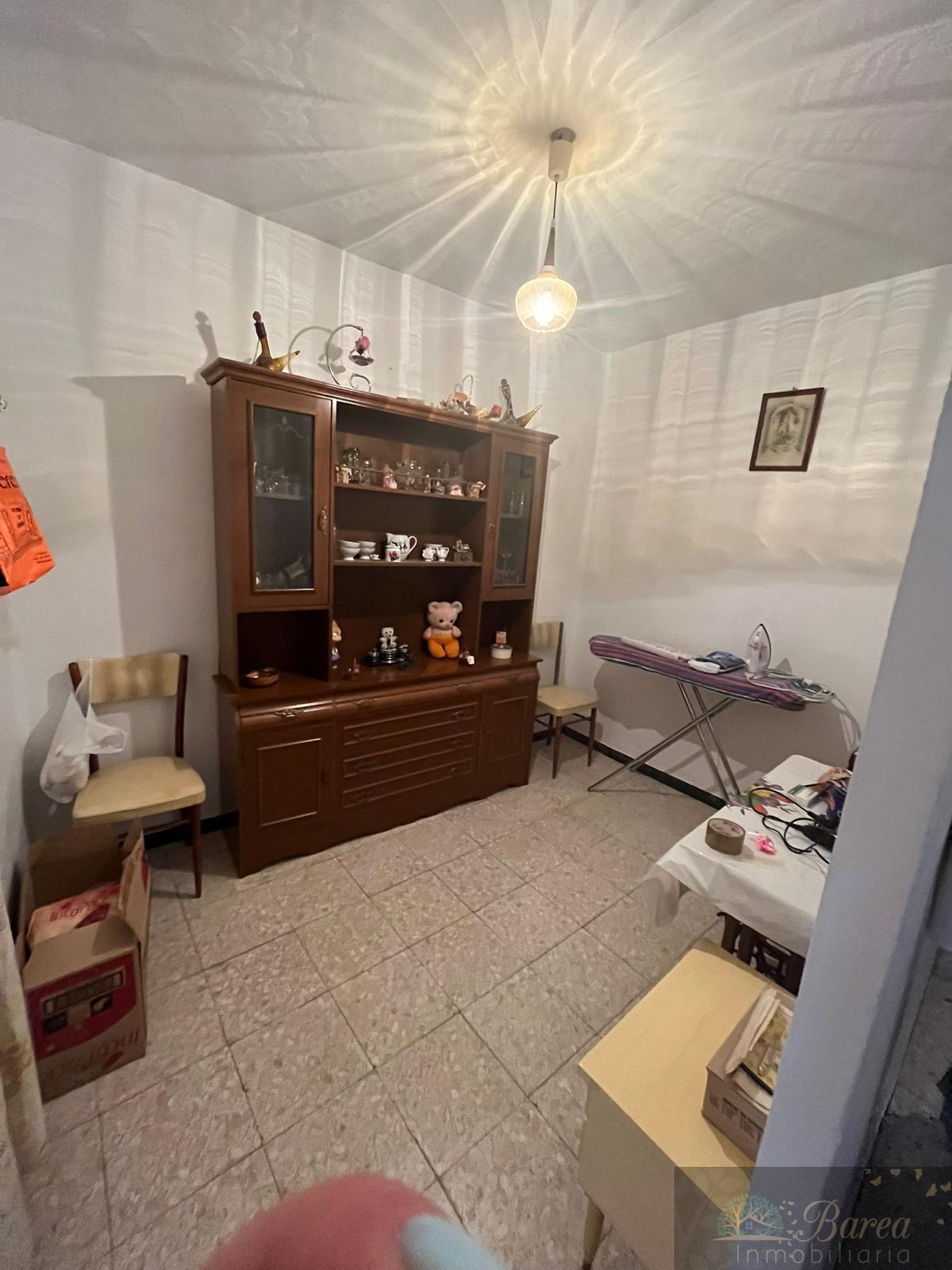 For sale of house in Rute