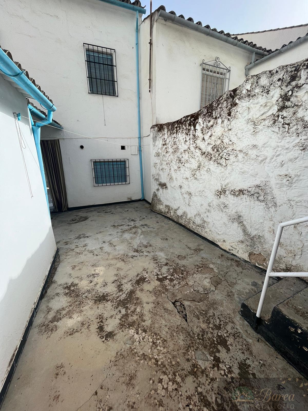 For sale of house in Rute
