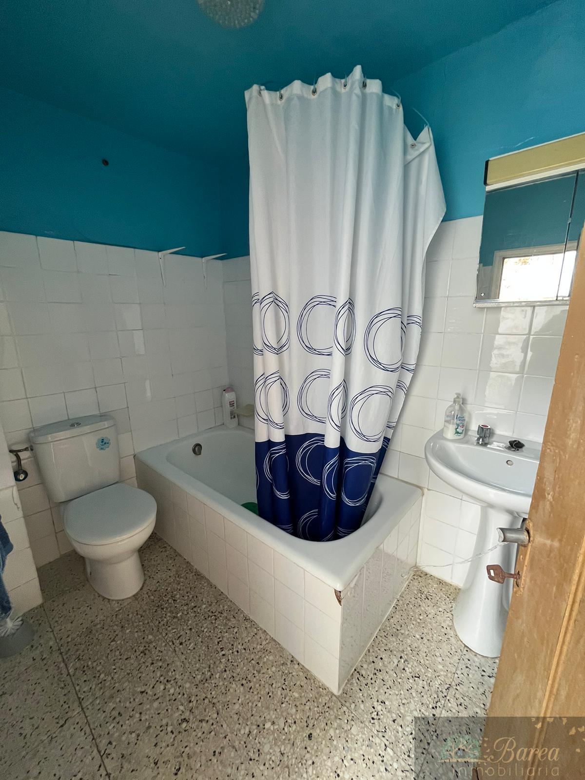 For sale of house in Rute