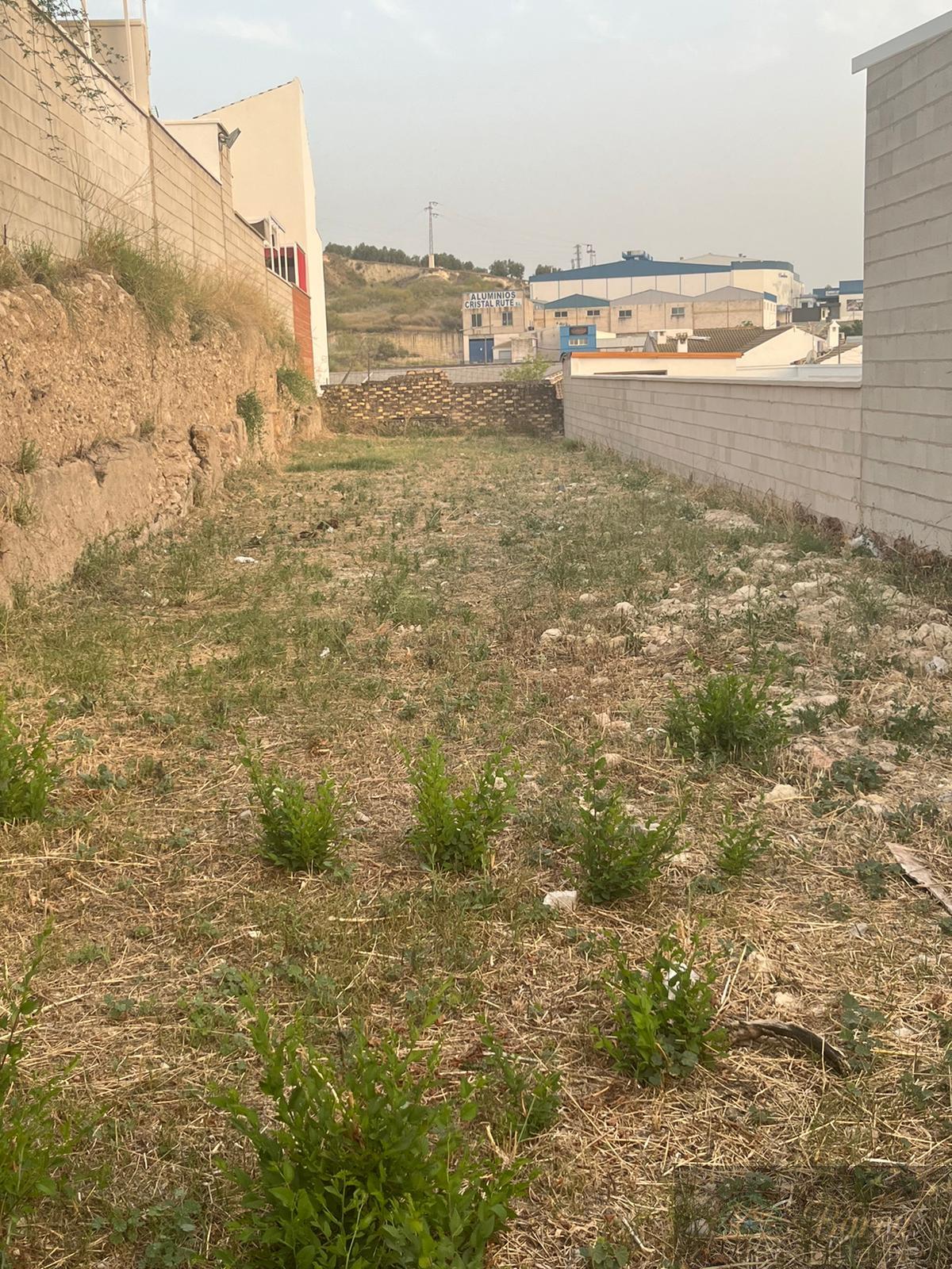 For sale of land in Rute