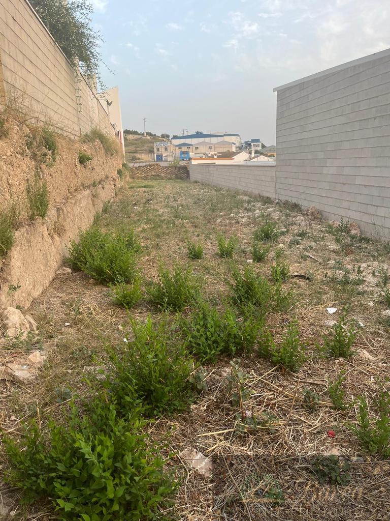 For sale of land in Rute