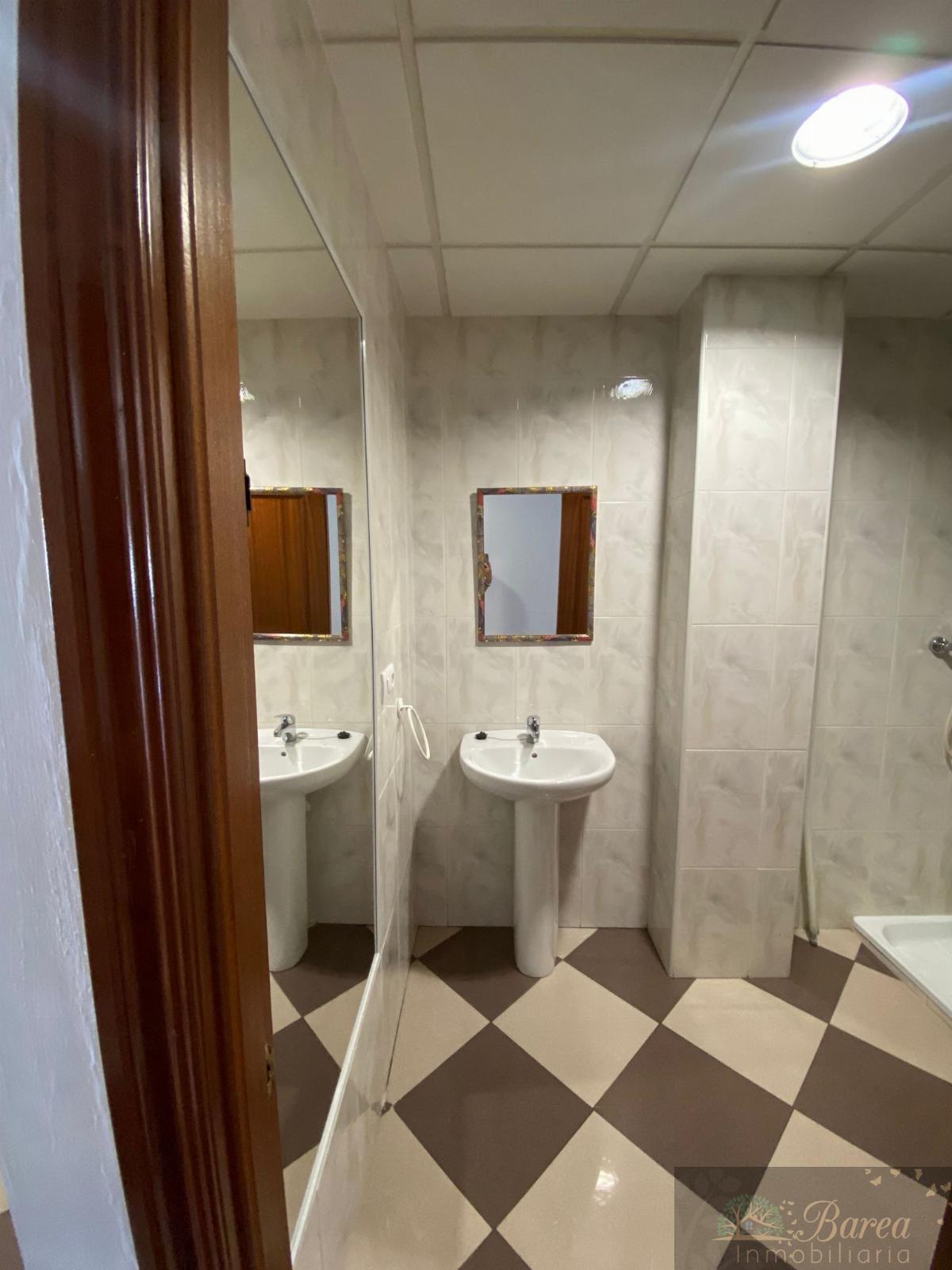 For sale of commercial in Rute