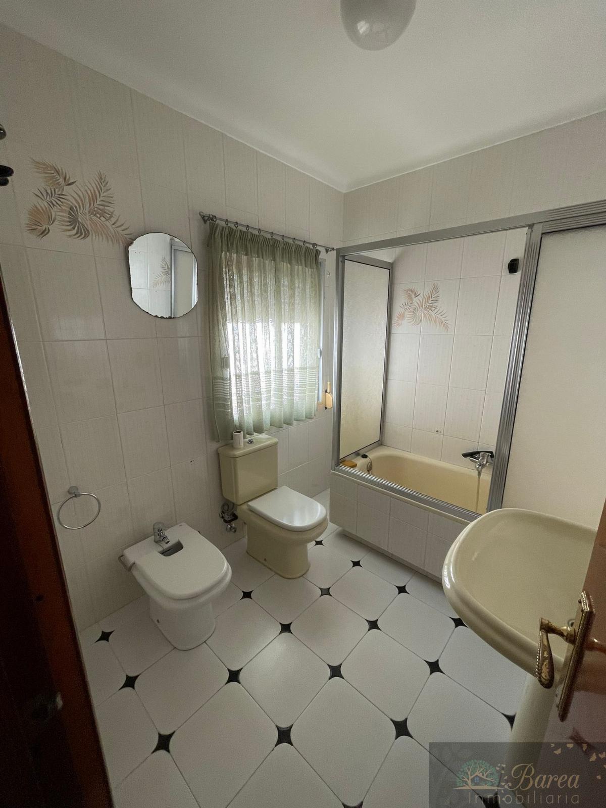 For sale of house in Rute