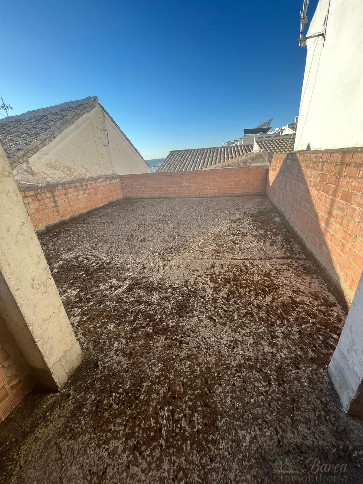For sale of house in Rute