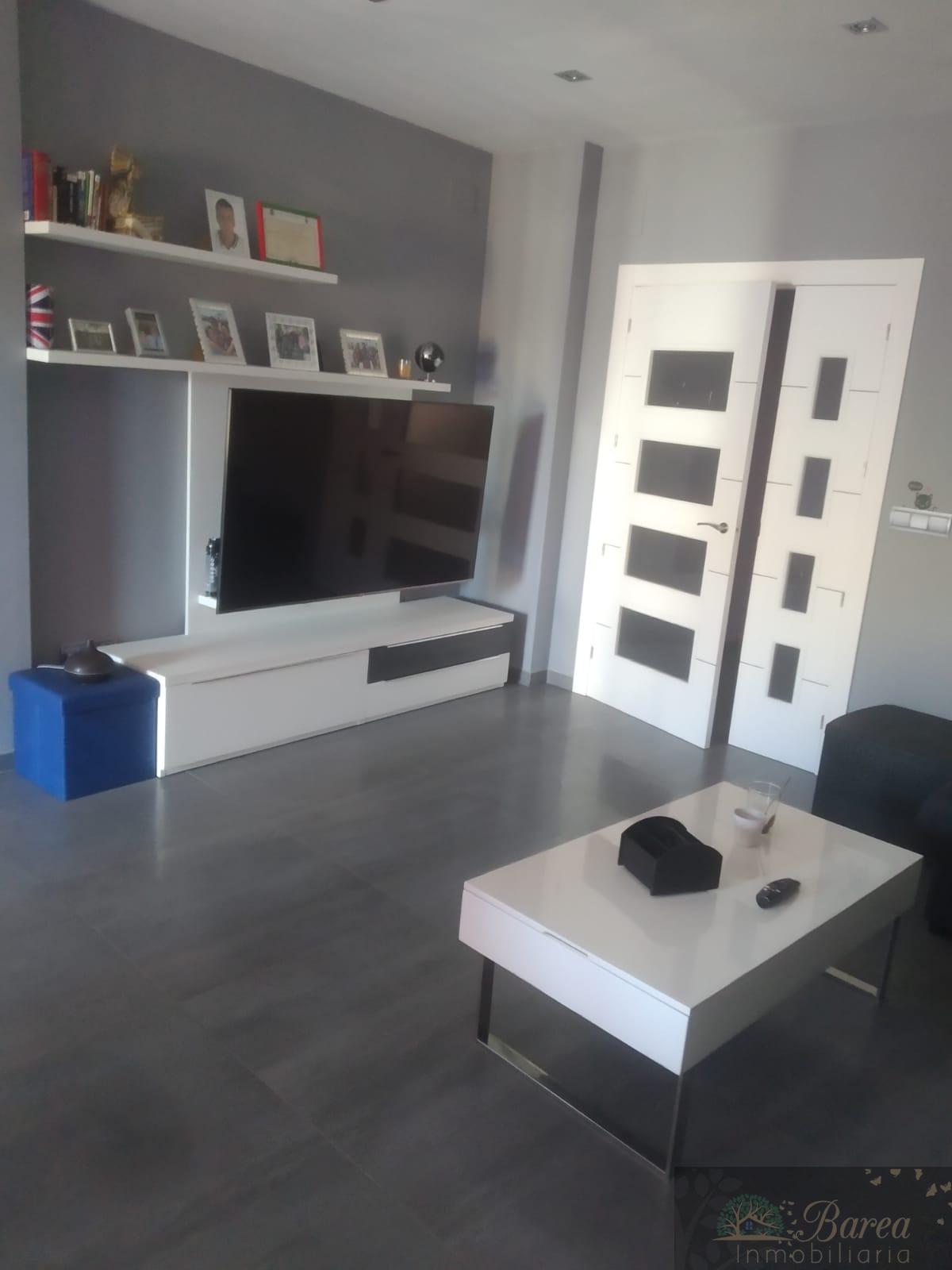 For rent of flat in Rute
