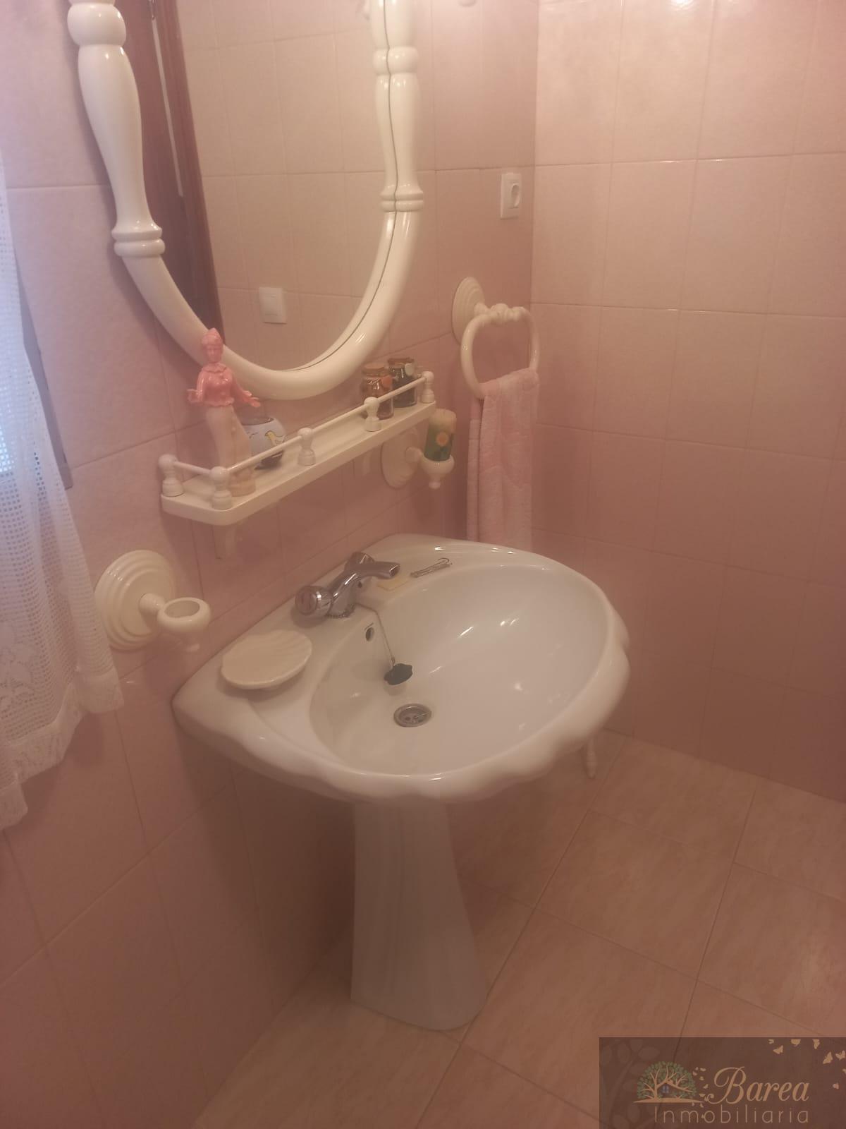 For sale of house in Rute