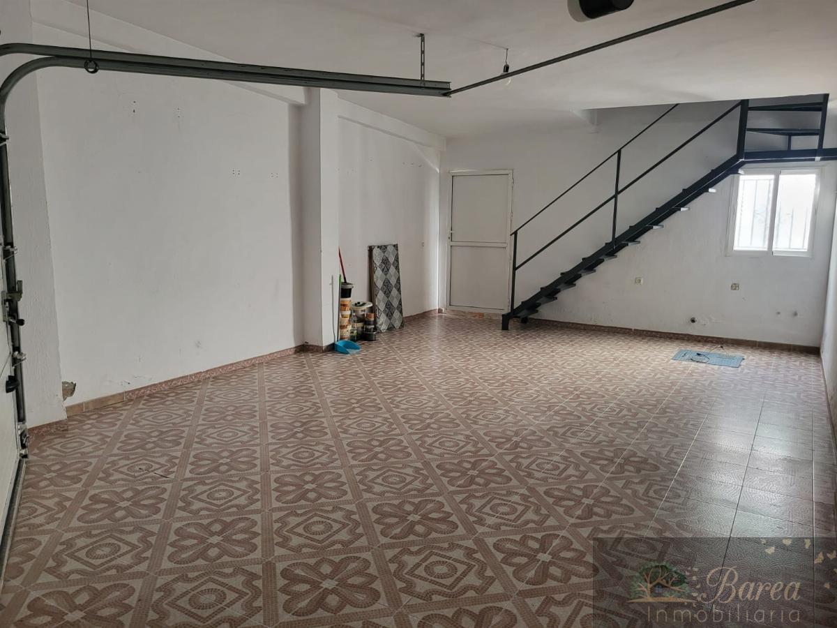 For sale of house in Aguilar de la Frontera