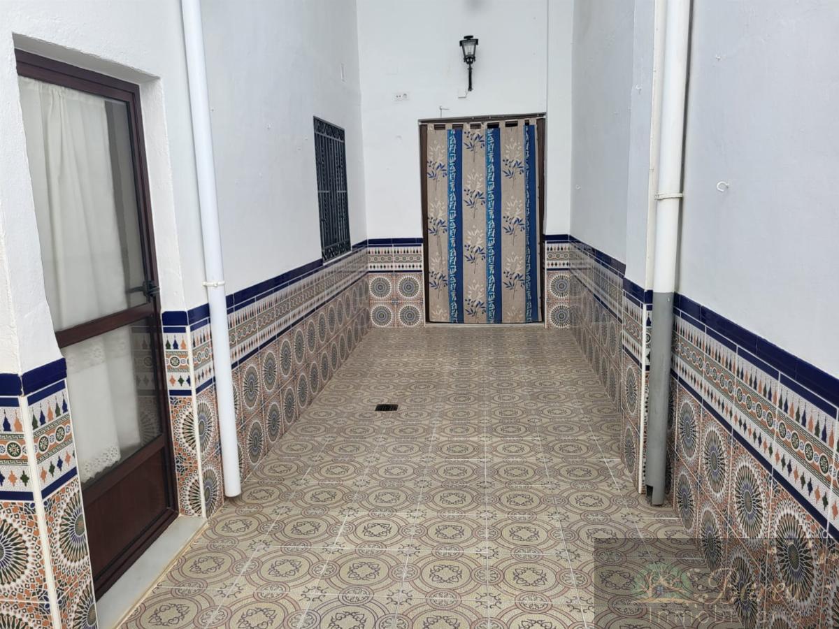 For sale of house in Aguilar de la Frontera