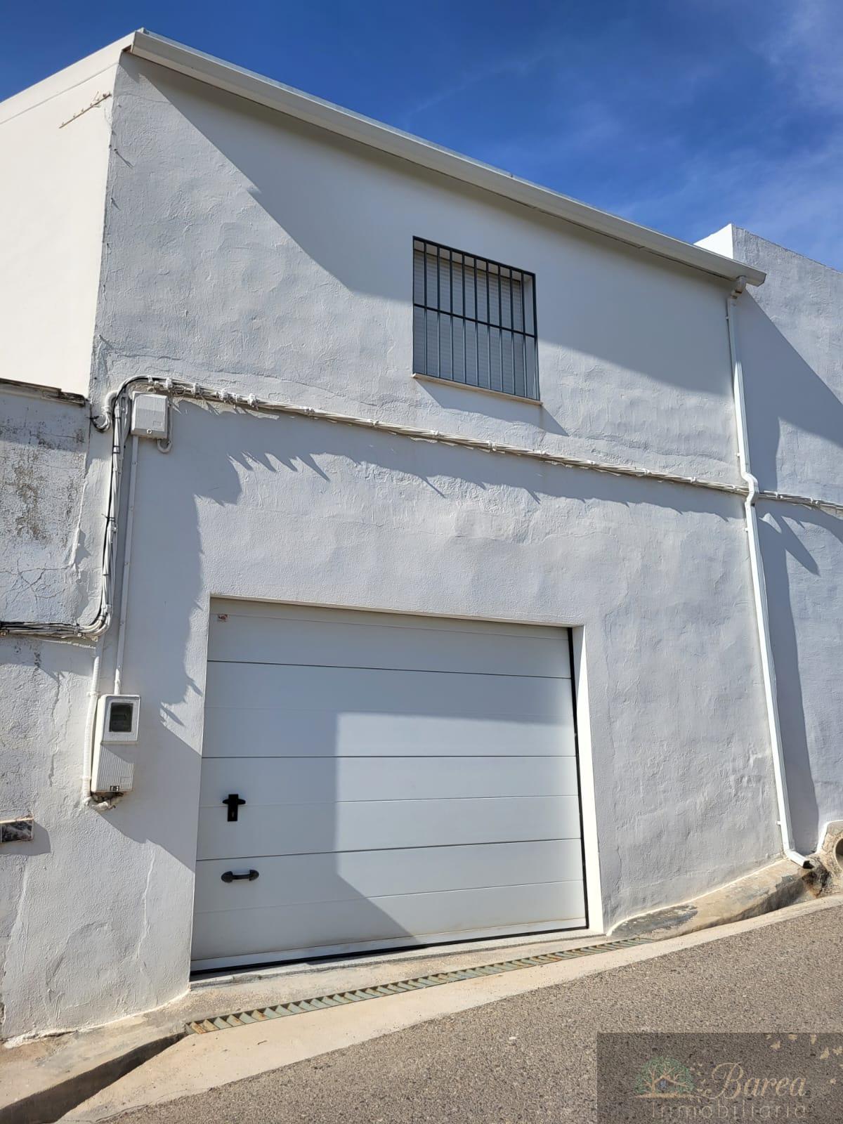 For sale of house in Aguilar de la Frontera