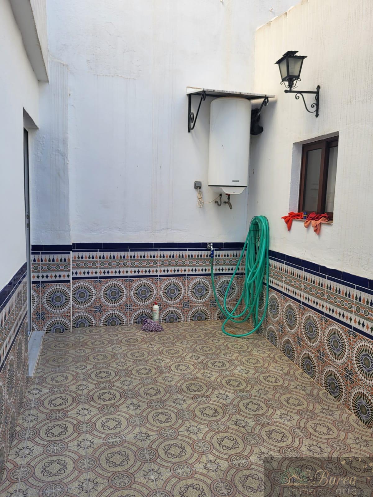 For sale of house in Aguilar de la Frontera