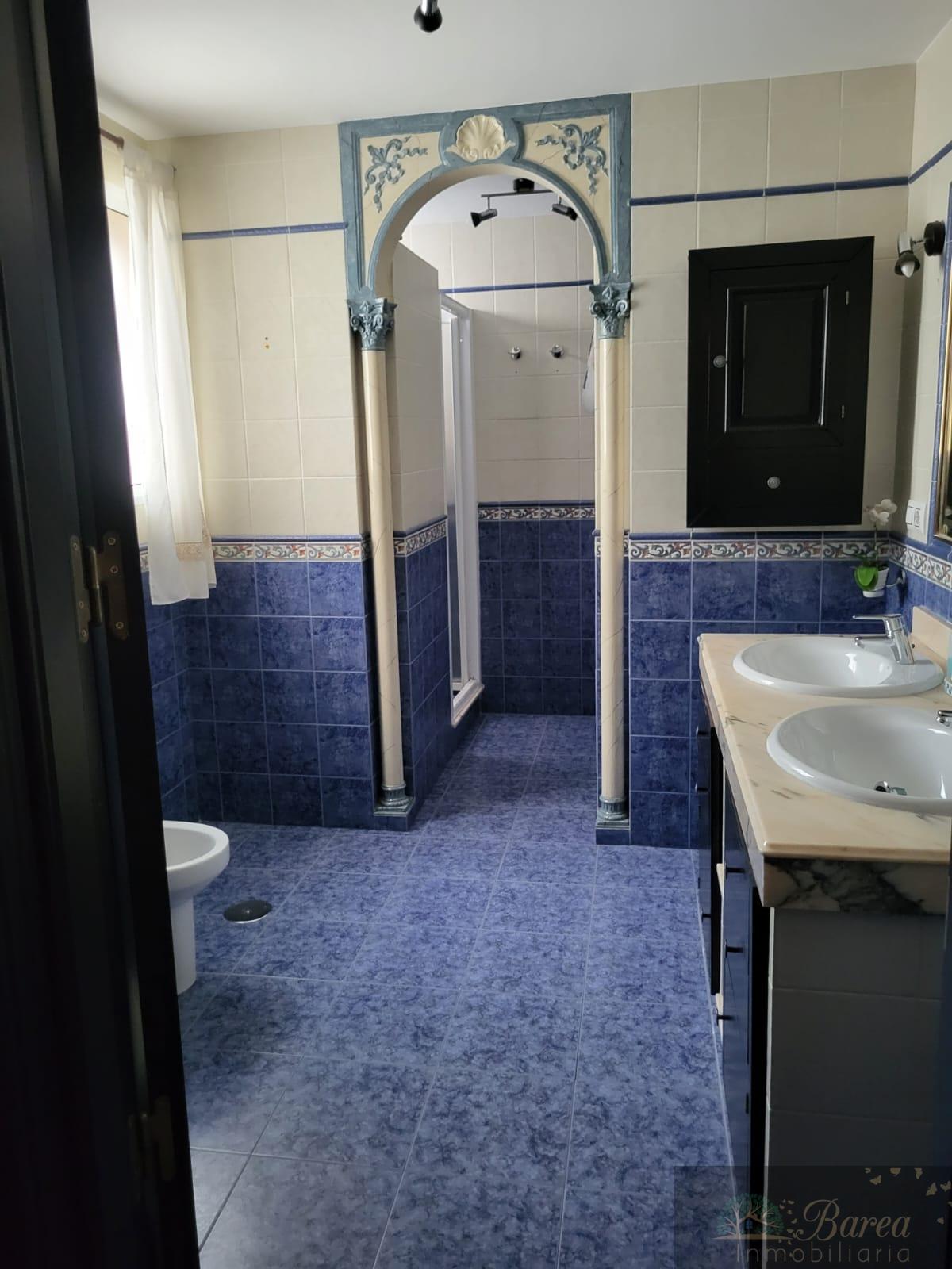 For sale of house in Aguilar de la Frontera