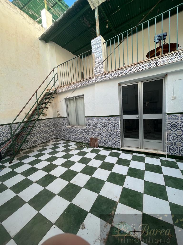 For sale of house in Rute