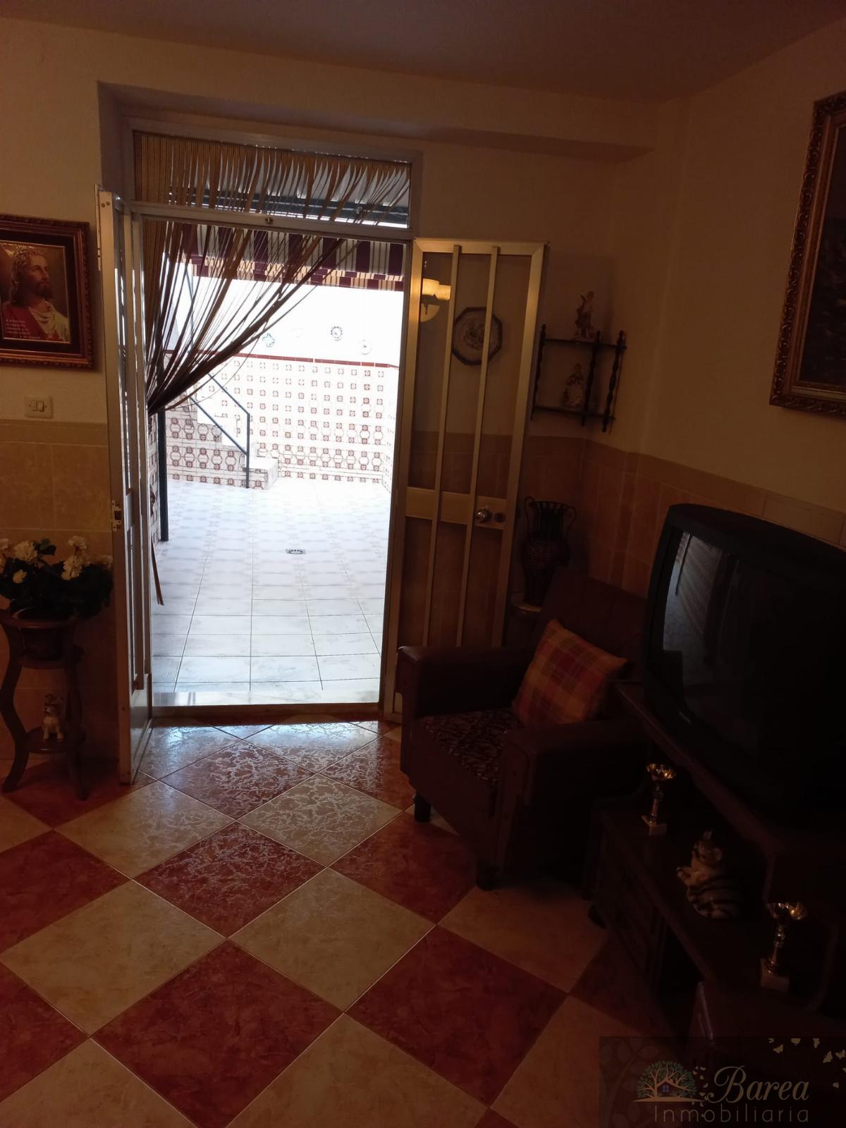 For sale of house in Rute