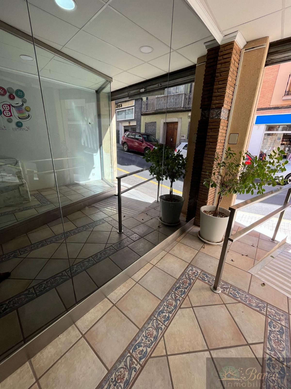 For rent of commercial in Rute