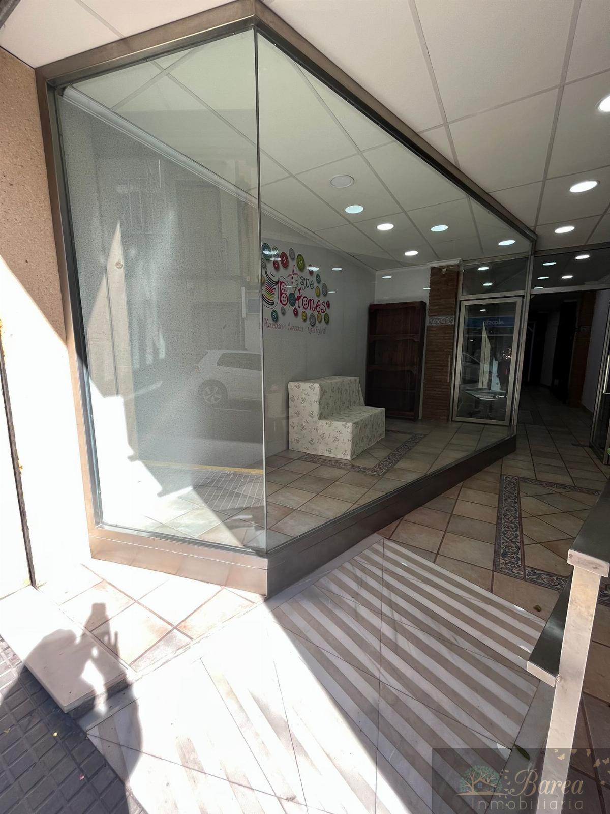 For rent of commercial in Rute