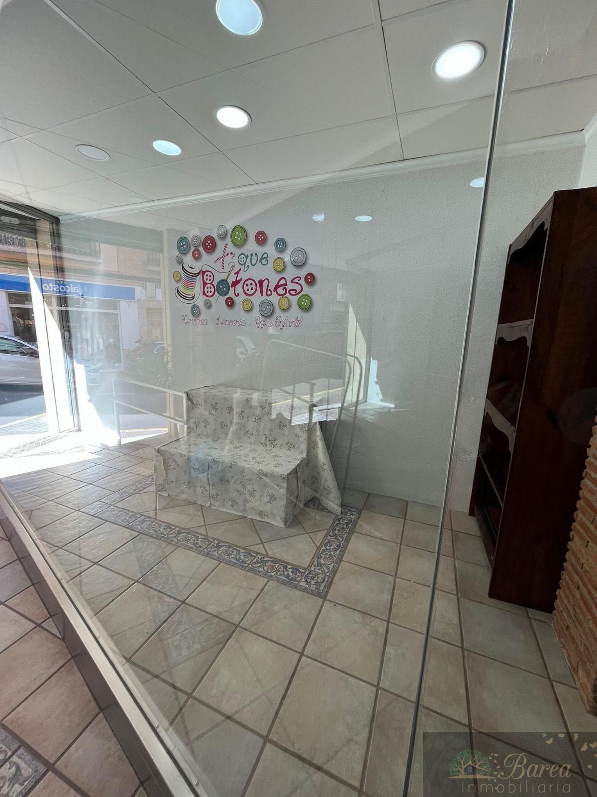 For rent of commercial in Rute