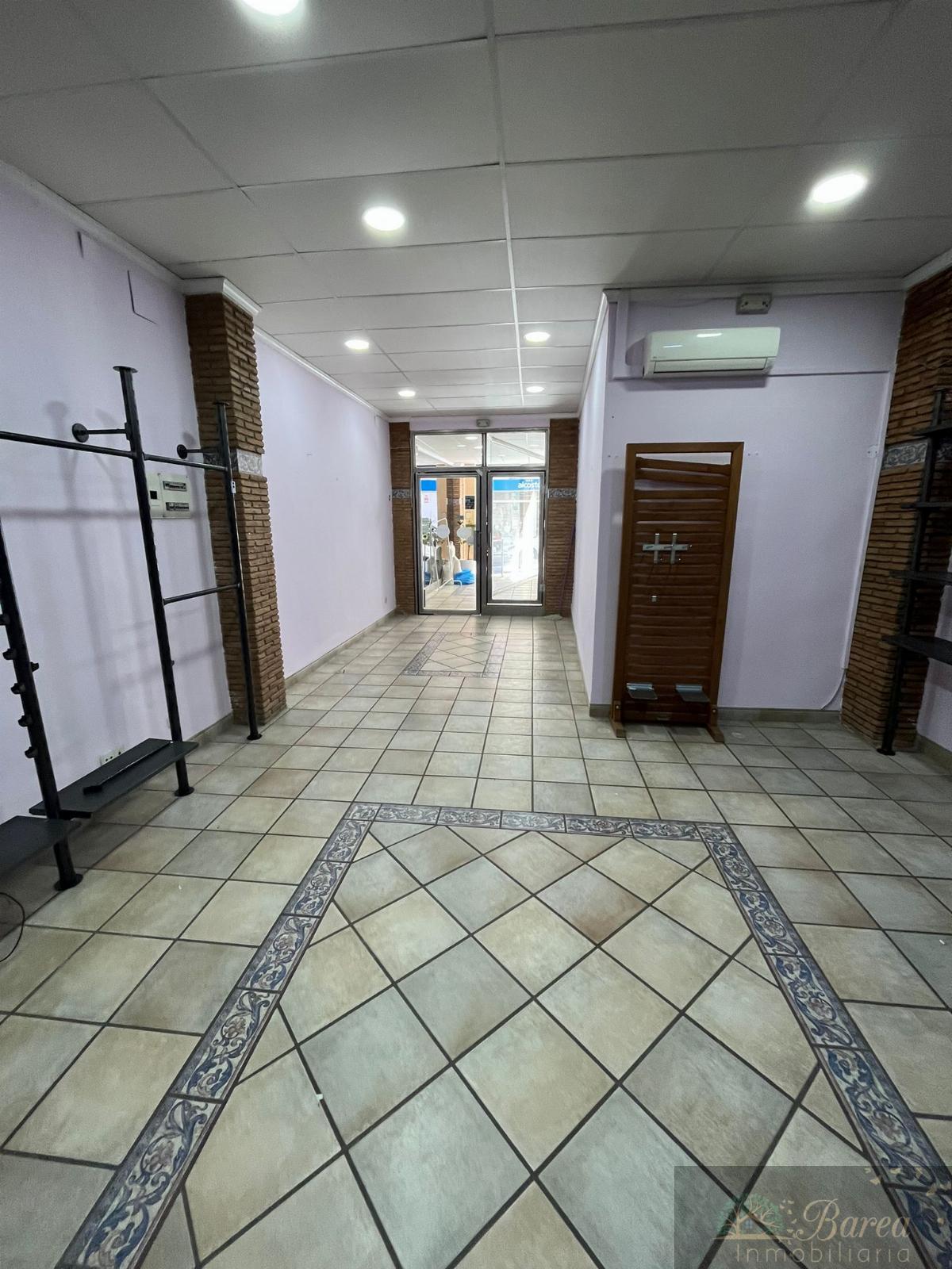 For rent of commercial in Rute