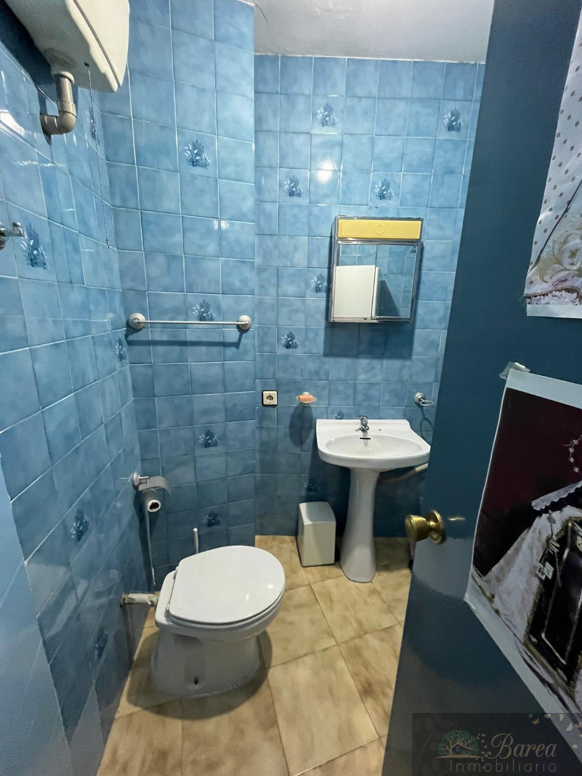 For rent of commercial in Rute