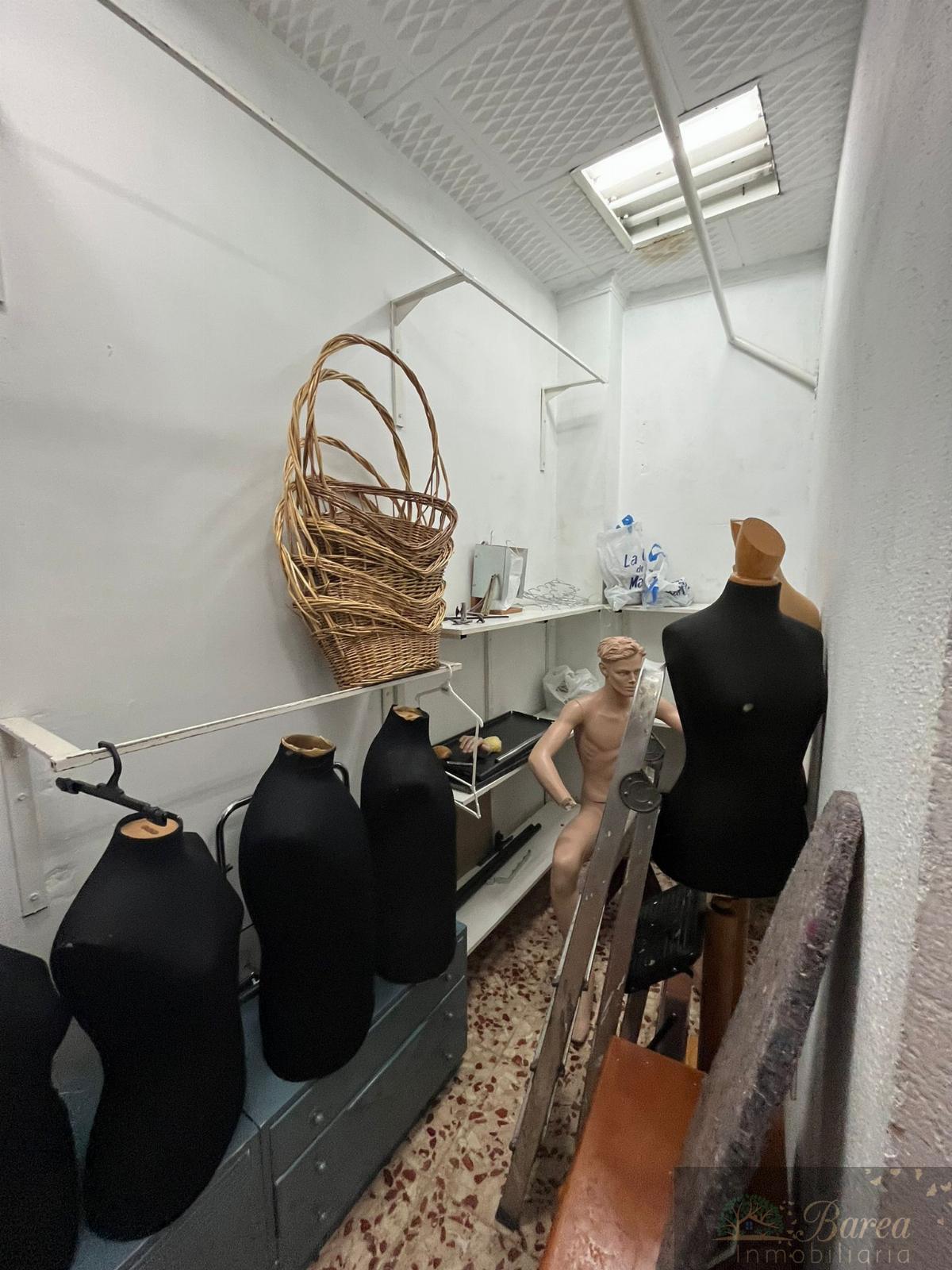 For rent of commercial in Rute