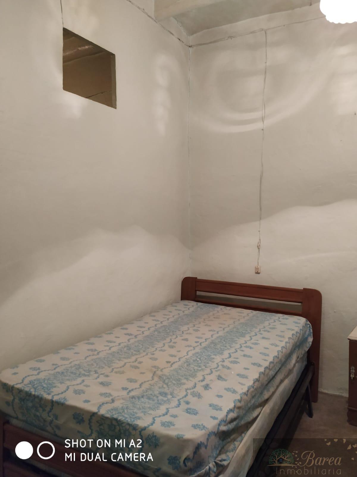 For sale of house in Rute
