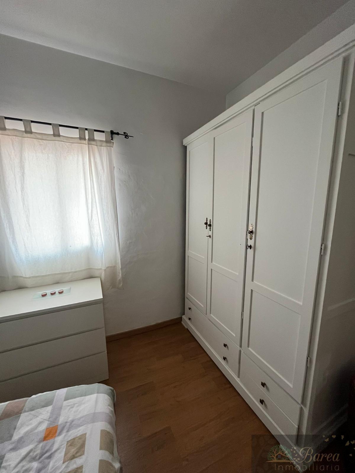 For rent of house in Rute