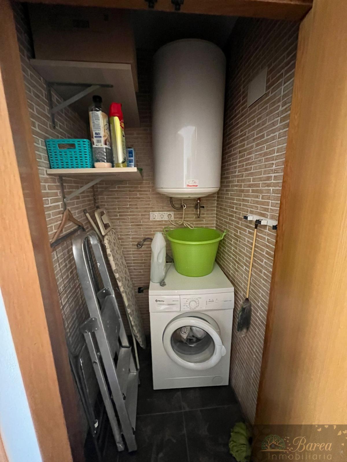 For rent of house in Rute
