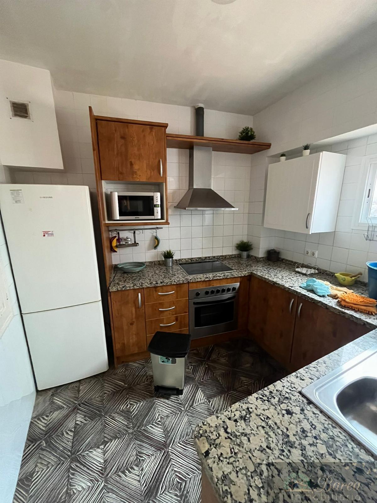 For rent of house in Rute