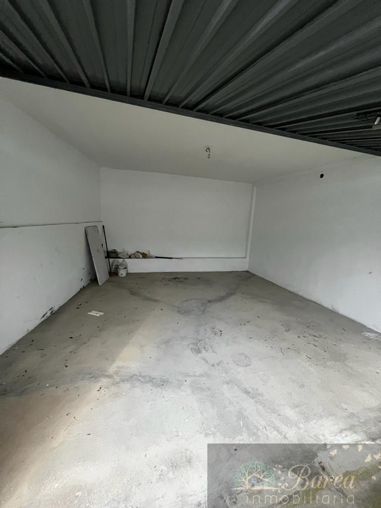 For sale of garage in Rute