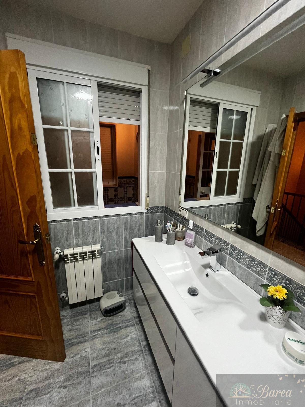 For sale of house in Rute